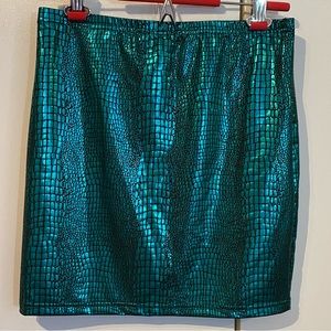 SHEIN Green Metallic Bodycon Animal Print Mini Skirt Size L NWOT